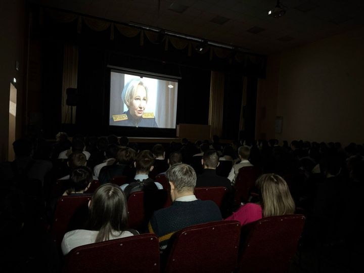 В Лениногорске со студентами говорили о методах вербовки в преступные сообщества
