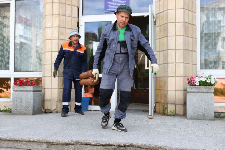 Специалисты Татарстана продолжают подготовку объектов в подшефном городе — Лисичанске (ЛНР) к отопительному сезону