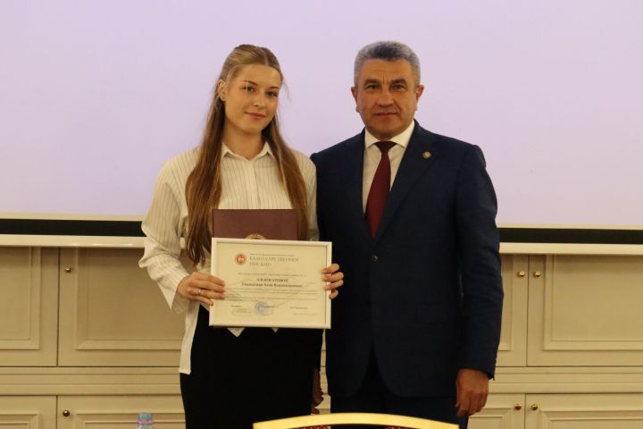 В Татарстане отметили выпускников, получивших максимальные баллы на ЕГЭ