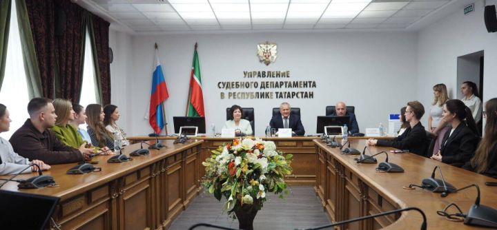 Студенты КИУ завершили обучение в Школе Управления Судебного департамента